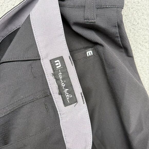 Travis Mathew Shorts Men's 37 Black Chino Khaki Lightweight Flex Golf 9 Inch - Picture 8 of 9